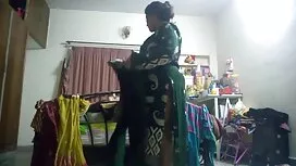 یکی از دوستان عروسک  ...