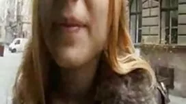 یک دانش آموز جوان با ...