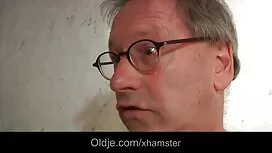 یک مرد در الاغ, دختر ...