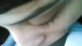 یک مرد در پشت ظاهر ش ...