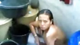 دست زنان می دهد مرد  ...