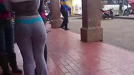 اون يارو هرزه مو قرم ...